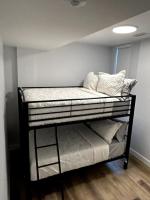 Beachview getaway at the New Carlyle 305 on the Main strip in Grand Bend - B&B Grand Bend