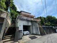 ANGO YUGAWARA New Open 駅から車で9分 デッキで無料でBBQで楽しめる プロジェクターと卓球台あり - B&B