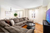 Large and Quiet 4BR 2 BA Home in Great Location - B&B