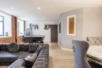 2 bed apartment with pool table - B&B