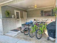 Cute Cottage with 3 min walk to beach with bikes! - B&B Jekyll Island