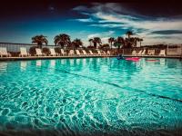 Cute Cottage with 3 min walk to beach with bikes! - B&B Jekyll Island