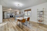 Large Pet-Friendly Sleeps 10 Near Palmer Park - B&B Bobtown