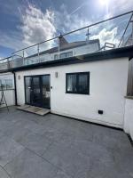 Seafront property - B&B Mumbles