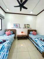 Homestay Rumah Kita Edusentral Setia Alam - B&B Setia Alam