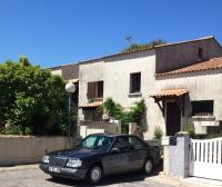 Chambre, terrasse et piscine de l'Impasse du Pressoir - B&B Le Crès