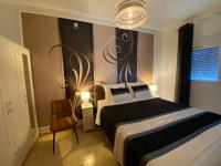 Camera Matrimoniale con Vista Giardino