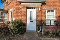 Argus 4-Bed Haven, Contractor, Families, Industrial Area - B&B Hemel Hempstead