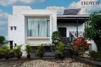 EKOSTAY Gold - Gravity Villa - B&B Lonavla