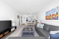 Odeon Towers 1102 - Bed and Breakfast Strand