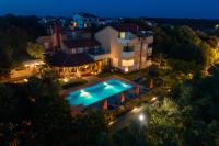 Guesthouse ''Barboska'' - big outdoor swimming pool & private tennis court - Chambres d'hôtes Vodnjan