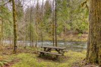 Thompson Cabin - Charming Salmon Riverfront A-Frame Oasis w/ fireplace - B&B Welches