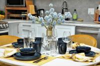 Private guest suite in South Calgary - B&B Calgary