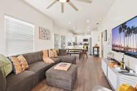 Catch n' Relax on Nimitz- Minutes from the Harbor - B&B