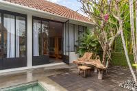 Villa Ruku-Ruku - Modern 1BR Villa with AC Living Room & Private Pool - French Style Interior - Chambres d'hôtes Kerobokan