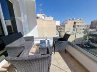 Tropical Paradise 200m From Finikoudes Beach - B&B Larnaka
