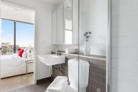 A 2BR Apt with Harbour Views and FREE Parking - Ferienwohnung Melbourne