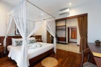 Spacious 3 Bedrooms Villa with Garden View