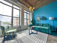 McCormick Place city with view 2br-2ba with Optional parking that sleeps up to 8 - B&B