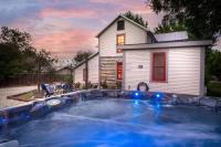 Katarina Haus - Hot Tub & Fire Pit - B&B Fredericksburg