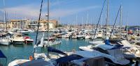 Vue sur Port Frejus pour ce T2-3 Cap Hermes, 6 cou - B&B Fréjus