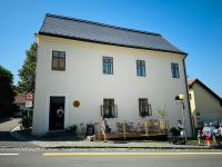 Kavárna a ubytování U námořníka na Faře - Bed and Breakfast