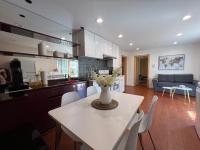 Chic 2BR Suite in Vancouver West - B&B