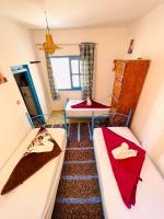 Single Bed in Mixed Dormitory Room