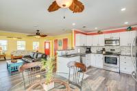 Panama City Home w/ Fire Pit - Walk to Beaches! - Chambres d'hôtes Panama City Beach