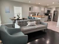 Modern 3B2B home near Lackland and downtown - B&B