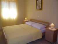 Apartment in Rovanjska 6793 - B&B Rovanjska