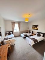 Chambre Triple avec Salle de Bains Privative
