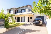 Villa Familiale Piscine Jaccuzi Entre Disney et Paris - B&B