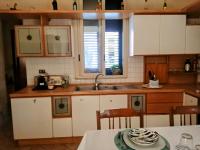 Adelia House - B&B