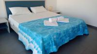Appartamento con 2 Camere da Letto, Balcone e Vista mare