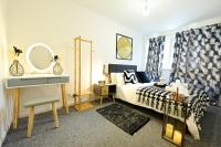 Luton Airport House, Opposite airport staff parking - Chambres d’hôtes