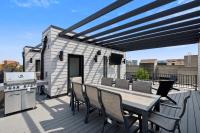 New Modern Townhome with Rooftop Patio townhouse - B&B