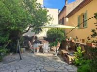 Un rez de jardin en plein centre - B&B Cannes