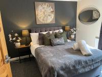 Prettide Suite Two-1 free Parking - Chambres d'hôtes Gillingham