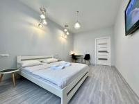 ApartPoltava ЖК "Пилипа Орлика,26" BUSINESS апартаменти з неймовірною панорамою - LED дзеркало -ТРОПІЧНИЙ душ - Chambres d'hôtes Poltava