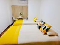 Lucky Clover Spacious Entire House for 9 Direct to Namba Ideal for Families and Groups Fully Equipped - Chambres d'hôtes Osaka