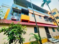 Aastha Homes with Furniture, AC and Kitchen - B&B