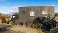 Queenstown Hill - Lake Views - 10mins to Town - Free Parking and Wifi - Ferienwohnung