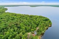 Paradise Lake Hidden Gem - B&B Carp Lake