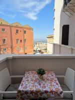 Casa Leonardo, a panoramic view of Cagliari with free car parking - Chambres d'hôtes Cagliari