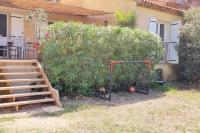 Villa Familiale Surequipée 16p Piscine Babyfoot Billard Boulodrome - Chambres d'hôtes Le Lavandou