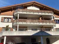 Chalet apartment & mountain view - B&B Saas im Prättigau