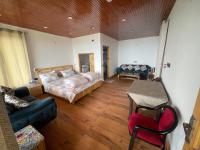 Camera Matrimoniale con Vista Montagna