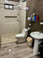 Hospedaje Nacho y Ale 1, con 3 AC, Paso Canoas, CR - Ferienwohnung Canoas