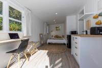 Deluxe Double Room (2 Adults + 1 Child)